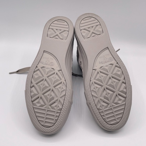 NWT Suede Mercury Grey Converse with a hint of lilac. Never worn. Pretty Dope🔥 - Picture 4 of 6